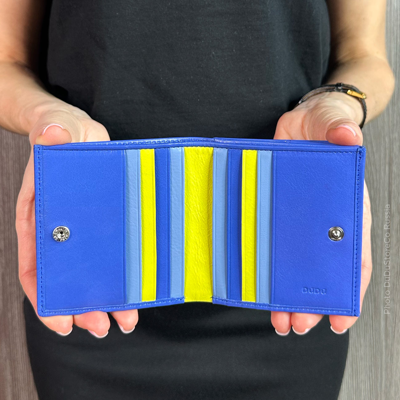 Цветные кожаные кошельки DuDuBags