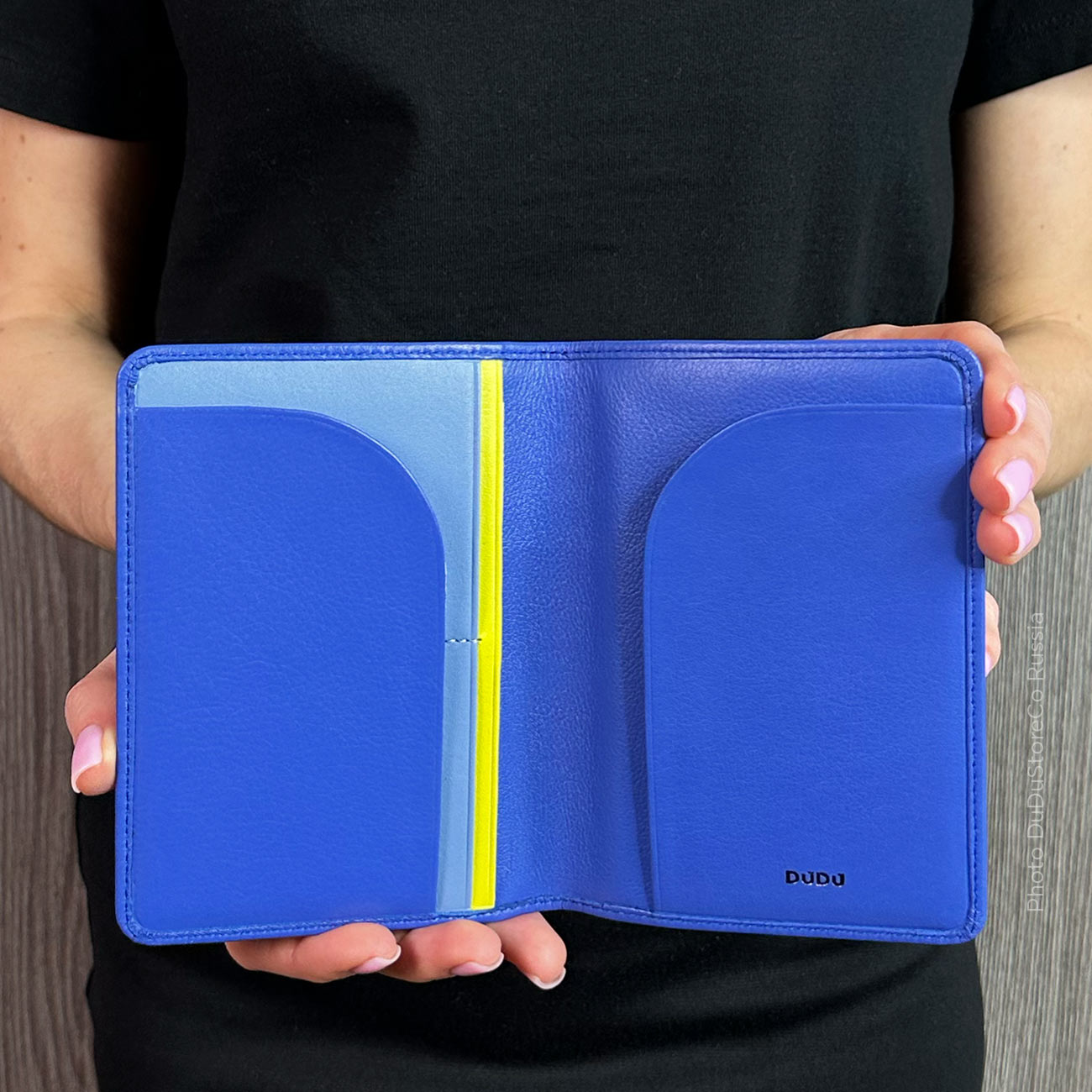 Итальянская цветная кожаная обложка DuDu для паспорта и документов серии Hawaii